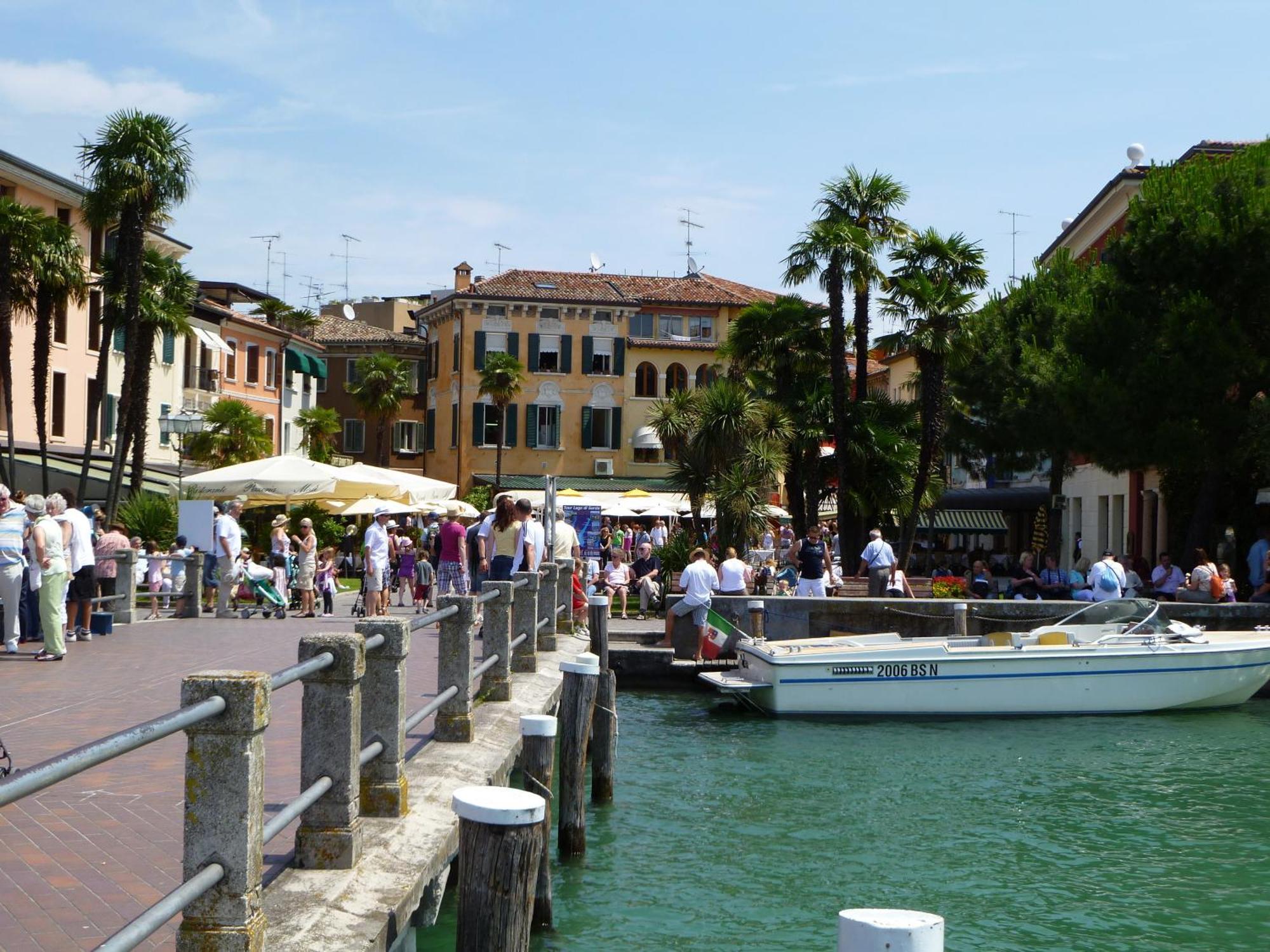 Le Reve - Lake View Rooms Sirmione Luaran gambar